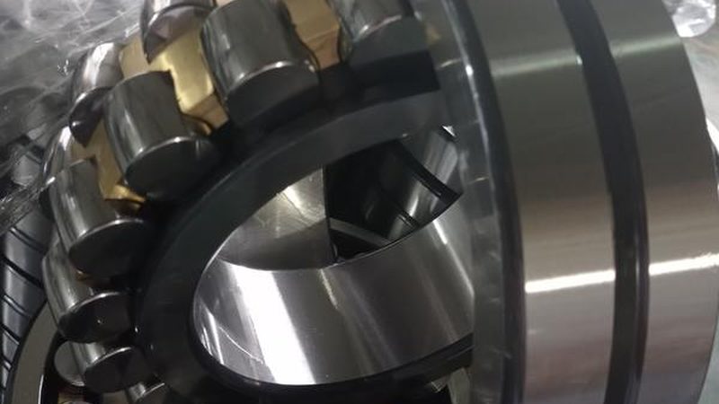 弹性联轴器与刚性联轴器：传动系统选型的关键考量